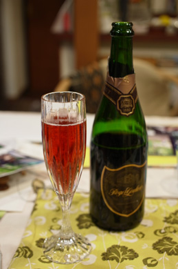 CAVA ROSE